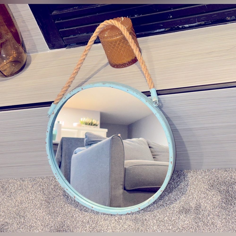 ROUND TURQUOISE MIRROR WITH ROPE! Decor 
NAUTICAL , BATHROOM, bABY rOOM !